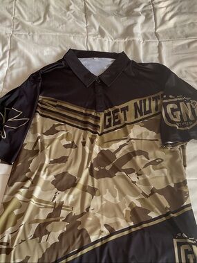 Men’s Short Sleeve Polo Shirt in Black and Tan Camo